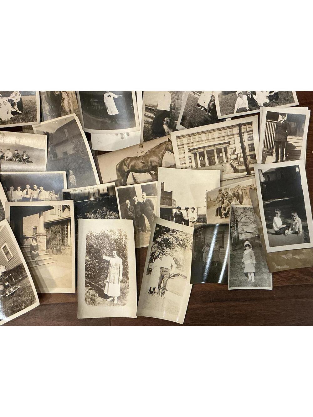 Vintage Lot of Black and White Photographs Junk Journal - Picture 3 of 3